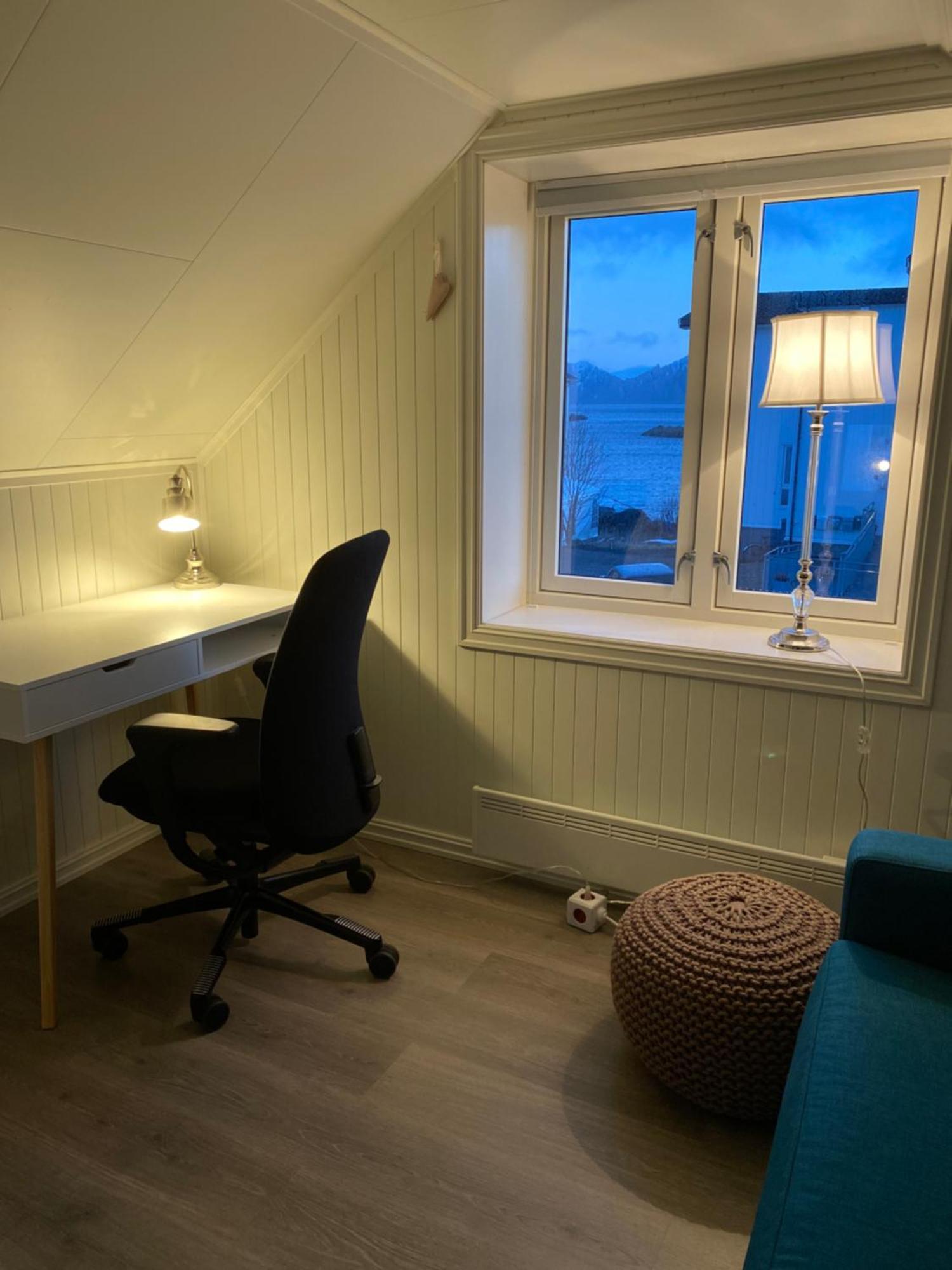 Koselig Hus Naert Havet I Lofoten, Kabelvag Exterior photo