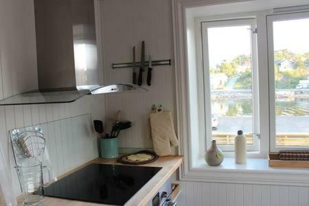 Koselig Hus Naert Havet I Lofoten, Kabelvag Exterior photo