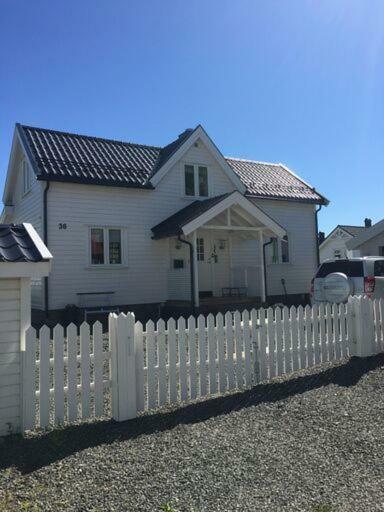 Koselig Hus Naert Havet I Lofoten, Kabelvag Exterior photo